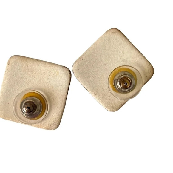 SQUARE WHITE CERAMIC GOLDTONE VINTAGE WOMENS EARRINGS - Picture 2 of 3
